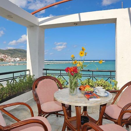 Mamma Mia Hotel Skopelos Town Exterior photo