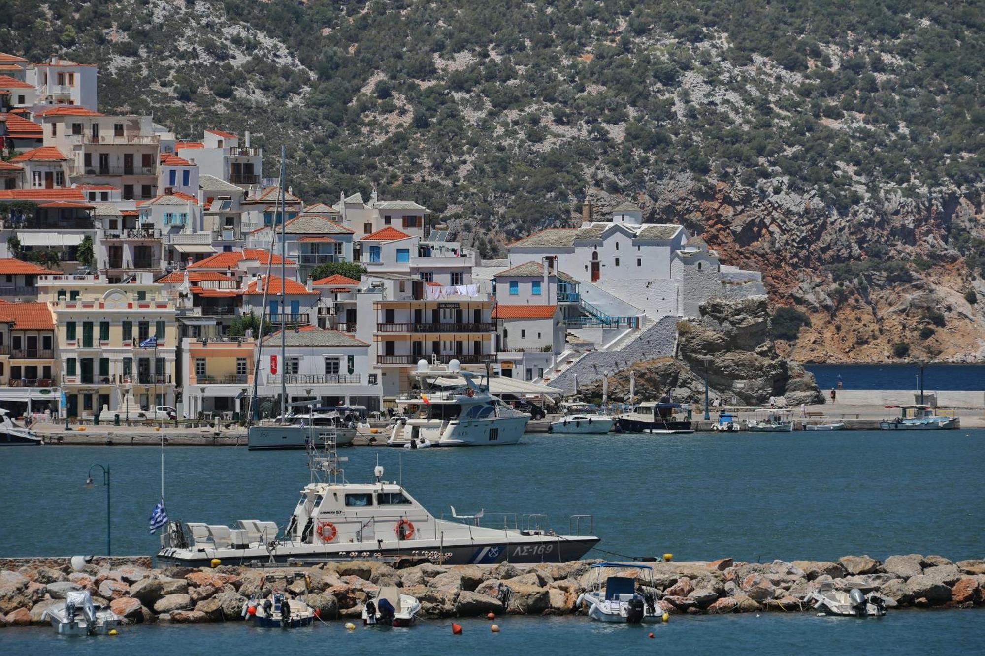 Mamma Mia Hotel Skopelos Town Exterior photo