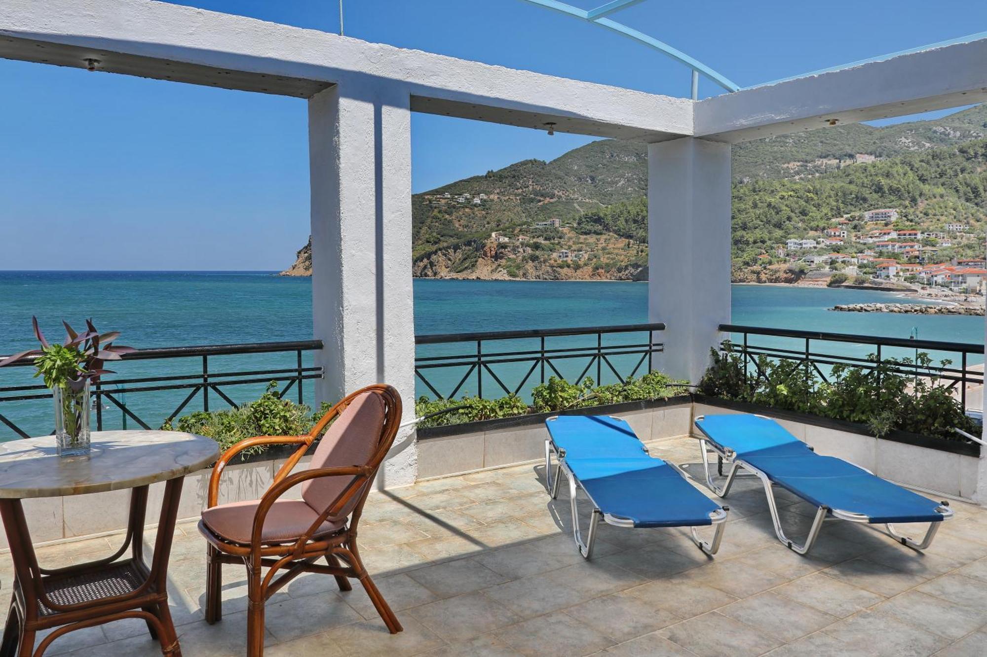 Mamma Mia Hotel Skopelos Town Exterior photo