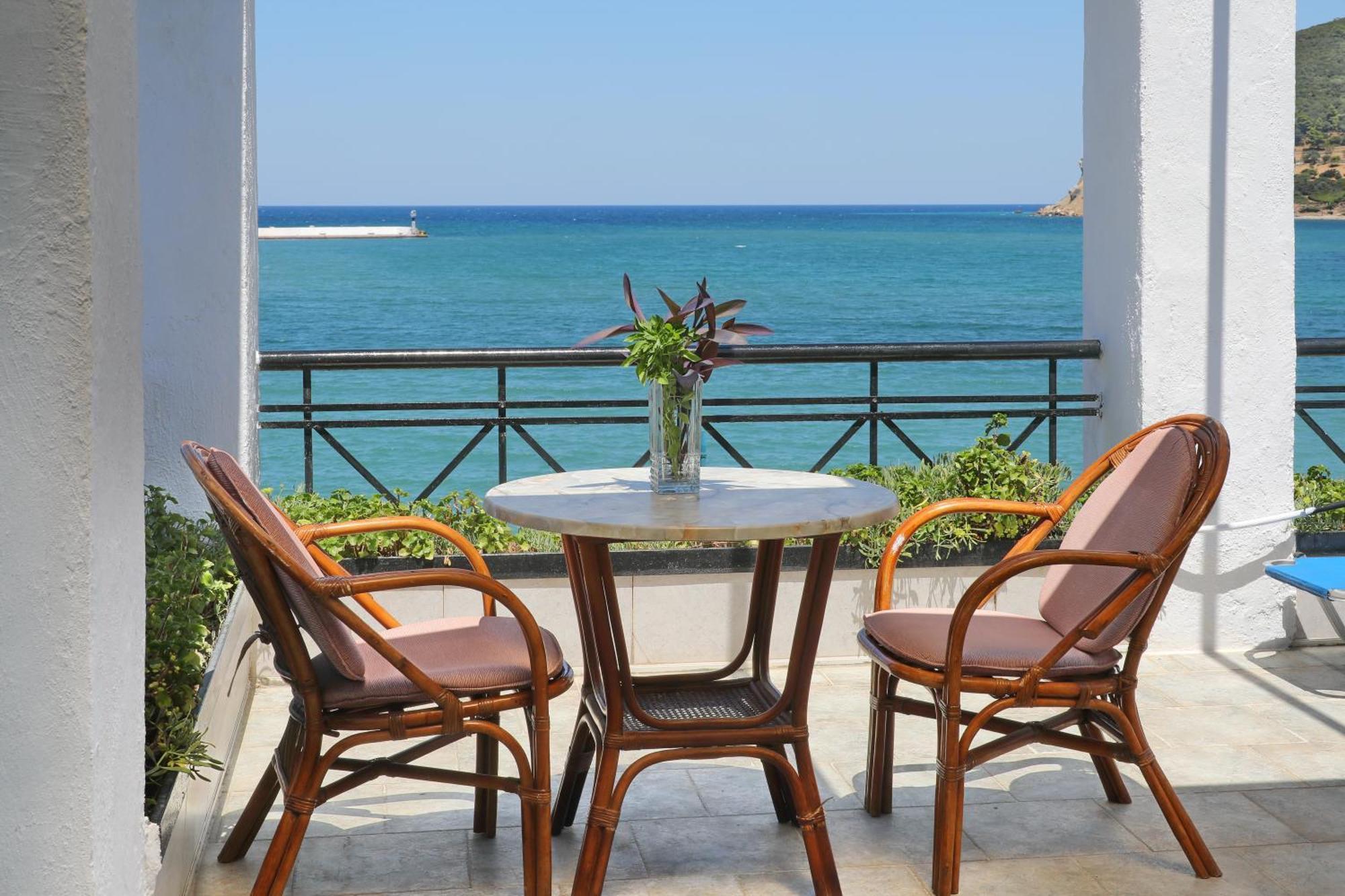 Mamma Mia Hotel Skopelos Town Exterior photo
