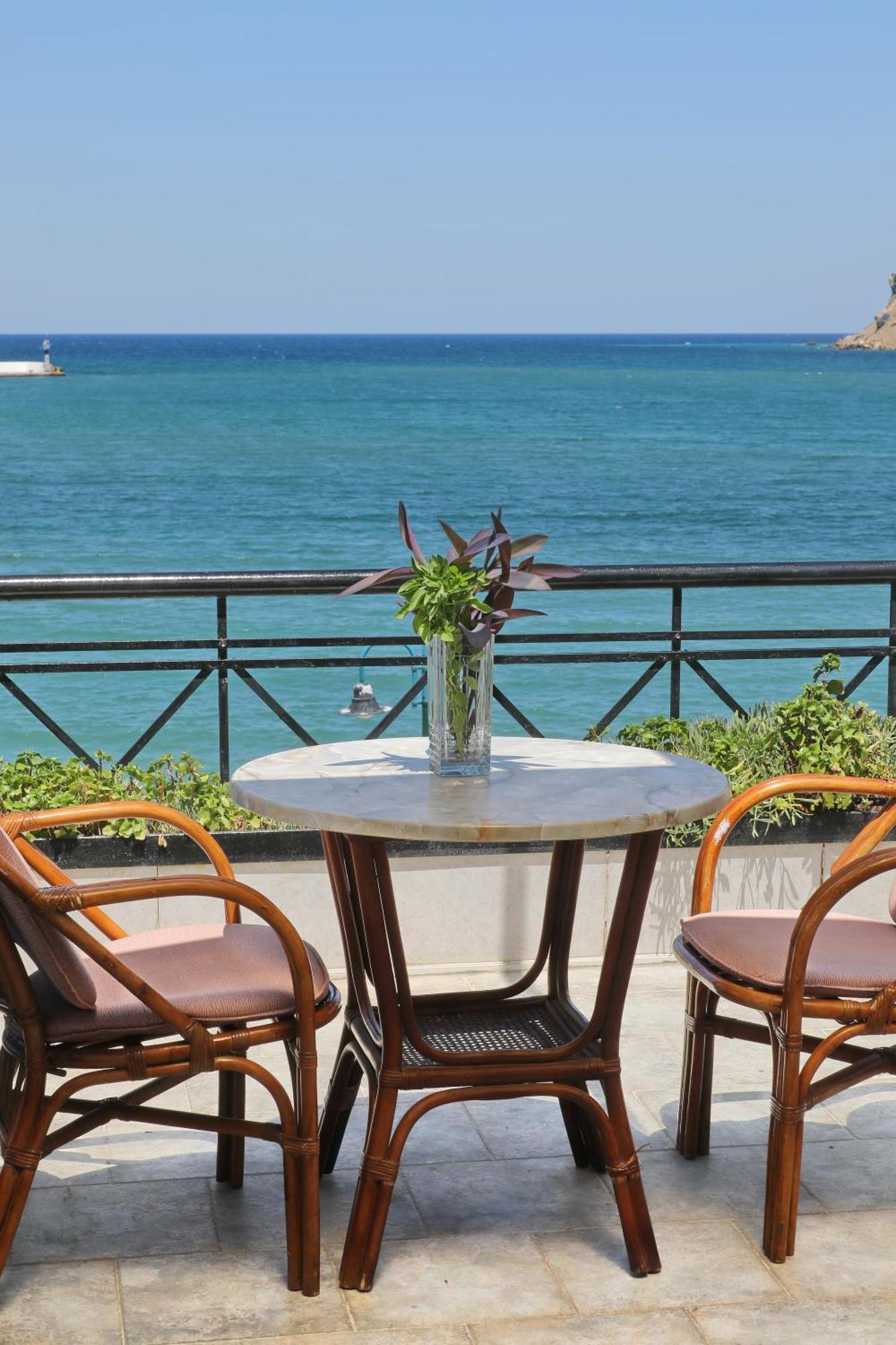 Mamma Mia Hotel Skopelos Town Exterior photo