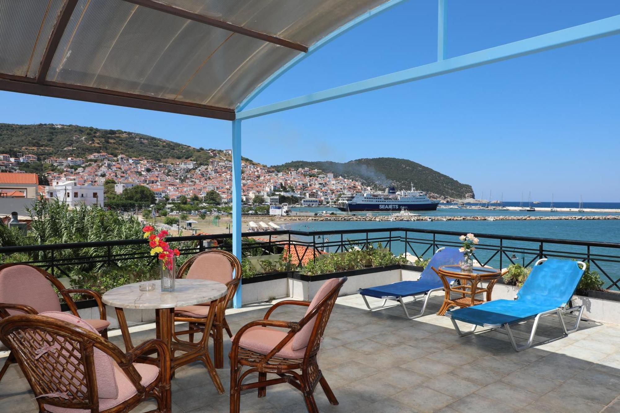 Mamma Mia Hotel Skopelos Town Exterior photo