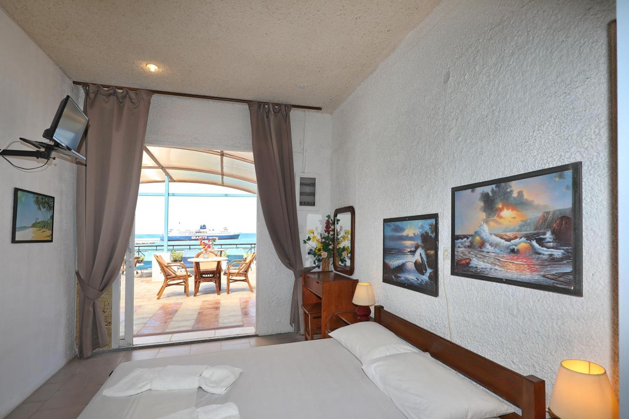 Mamma Mia Hotel Skopelos Town Exterior photo