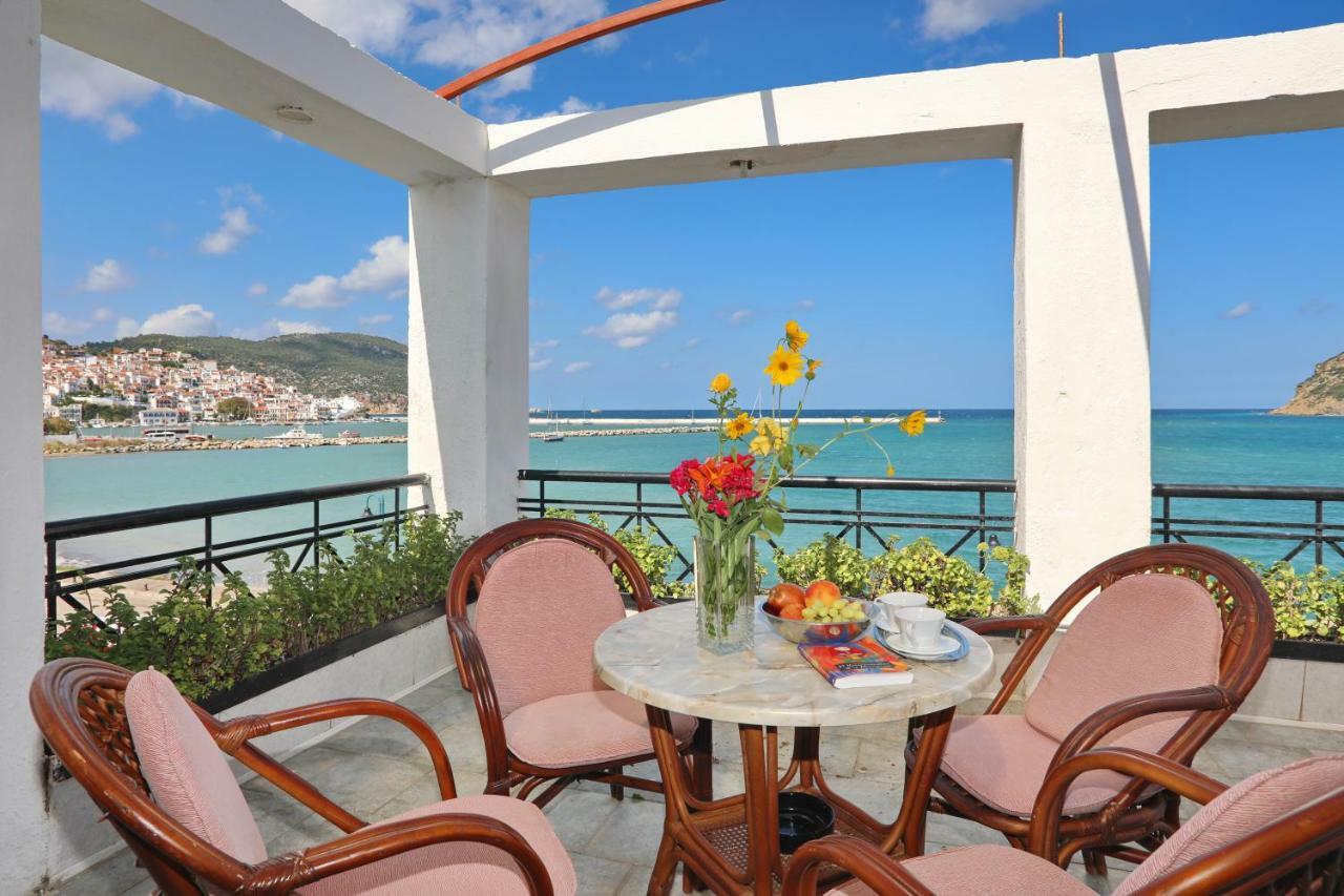 Mamma Mia Hotel Skopelos Town Exterior photo