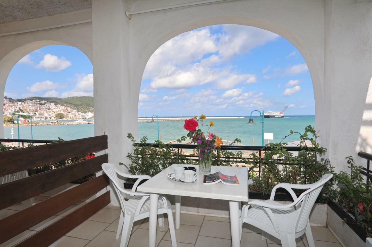 Mamma Mia Hotel Skopelos Town Exterior photo